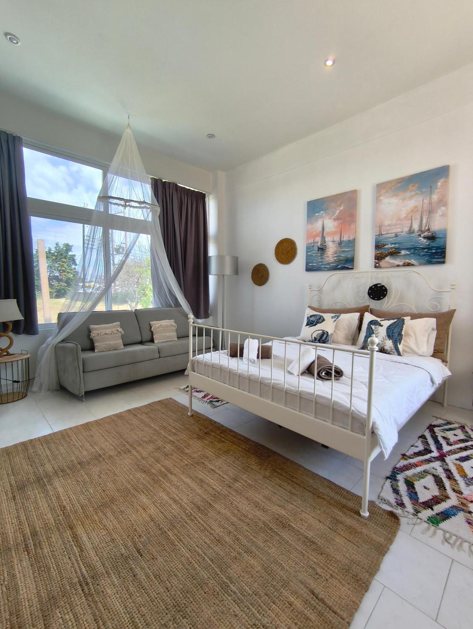 Spacious Beach House Theologos エクステリア 写真